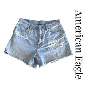 American Eagle Strigid High Rise 90’s Boyfriend Jean Shorts Sz 6 Light Wash EUC!
